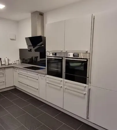 Upland View Apartment *